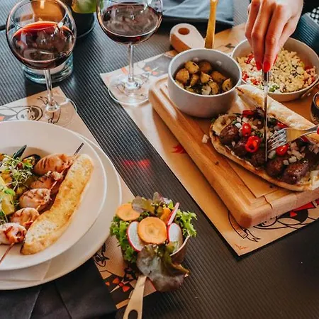 Urban Chic - Mennica - Center - For 20 Guests Apartment