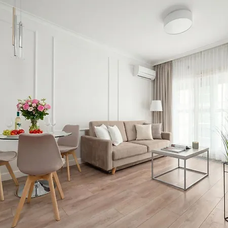 Urban Chic - Mennica - Center - For 20 Guests Lejlighed