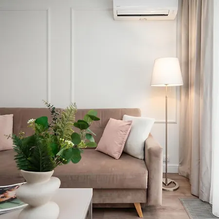 Urban Chic - Mennica - Center - For 20 Guests Lejlighed